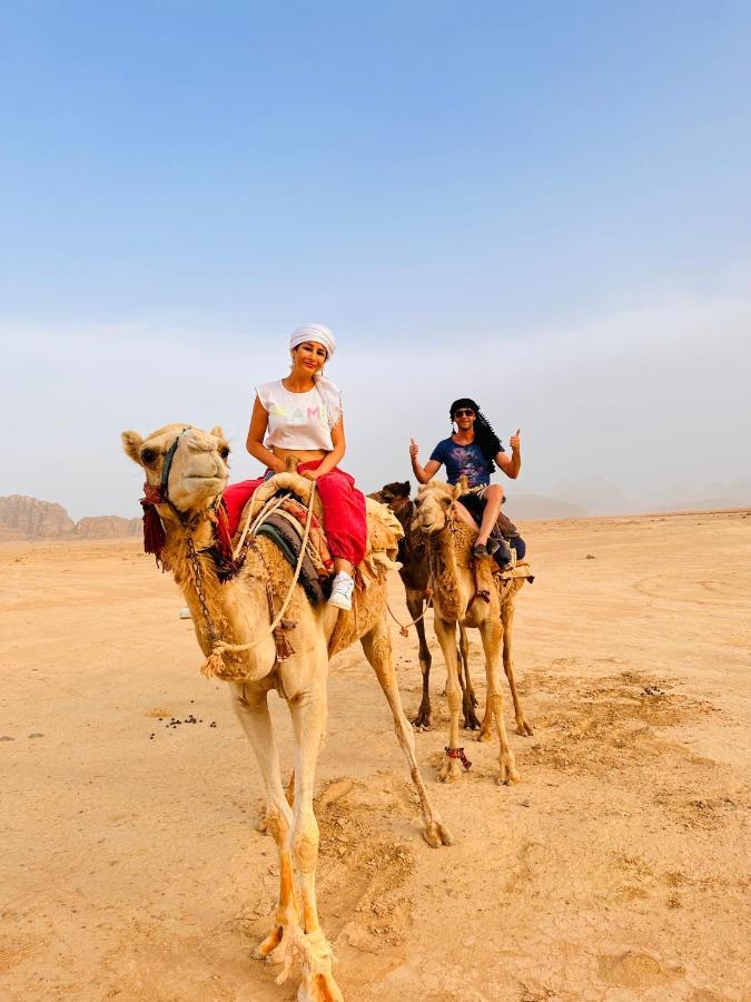 Rum Island Luxury Camp & Bubbles Hotel Wadi Rum Exteriör bild