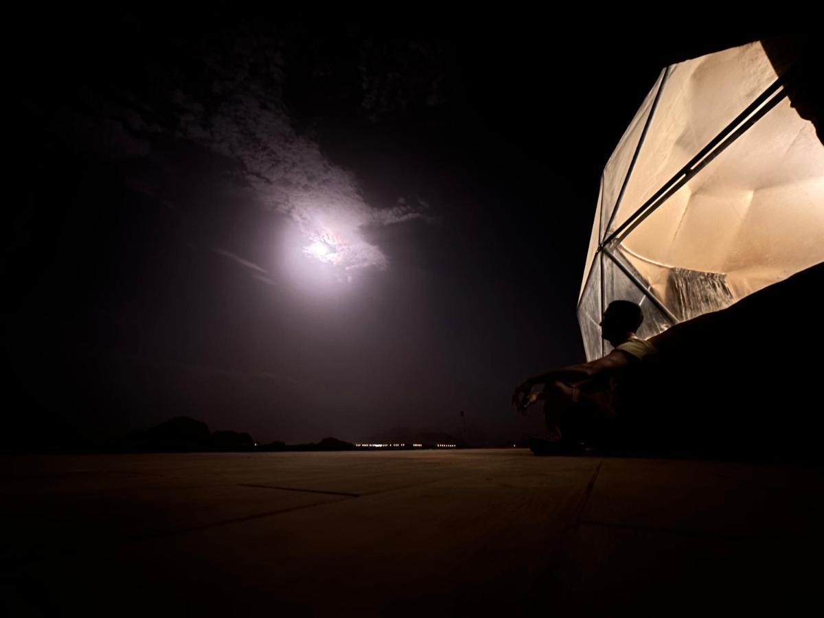 Rum Island Luxury Camp & Bubbles Hotel Wadi Rum Exteriör bild