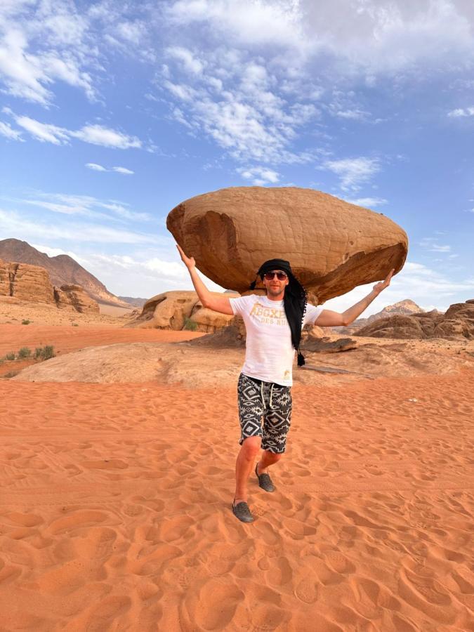 Rum Island Luxury Camp & Bubbles Hotel Wadi Rum Exteriör bild