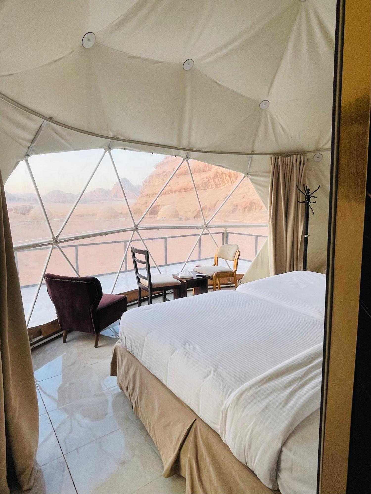 Rum Island Luxury Camp & Bubbles Hotel Wadi Rum Exteriör bild