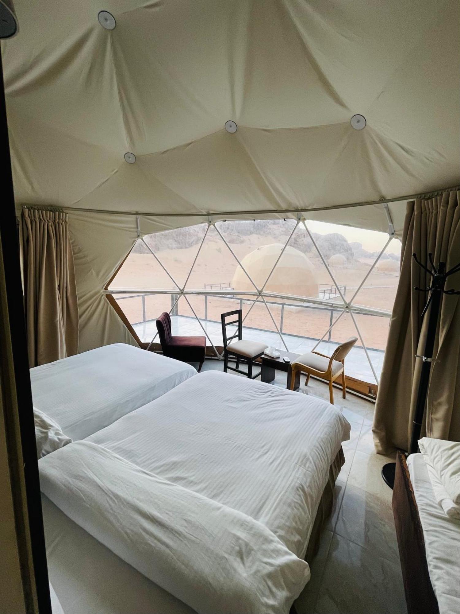 Rum Island Luxury Camp & Bubbles Hotel Wadi Rum Exteriör bild