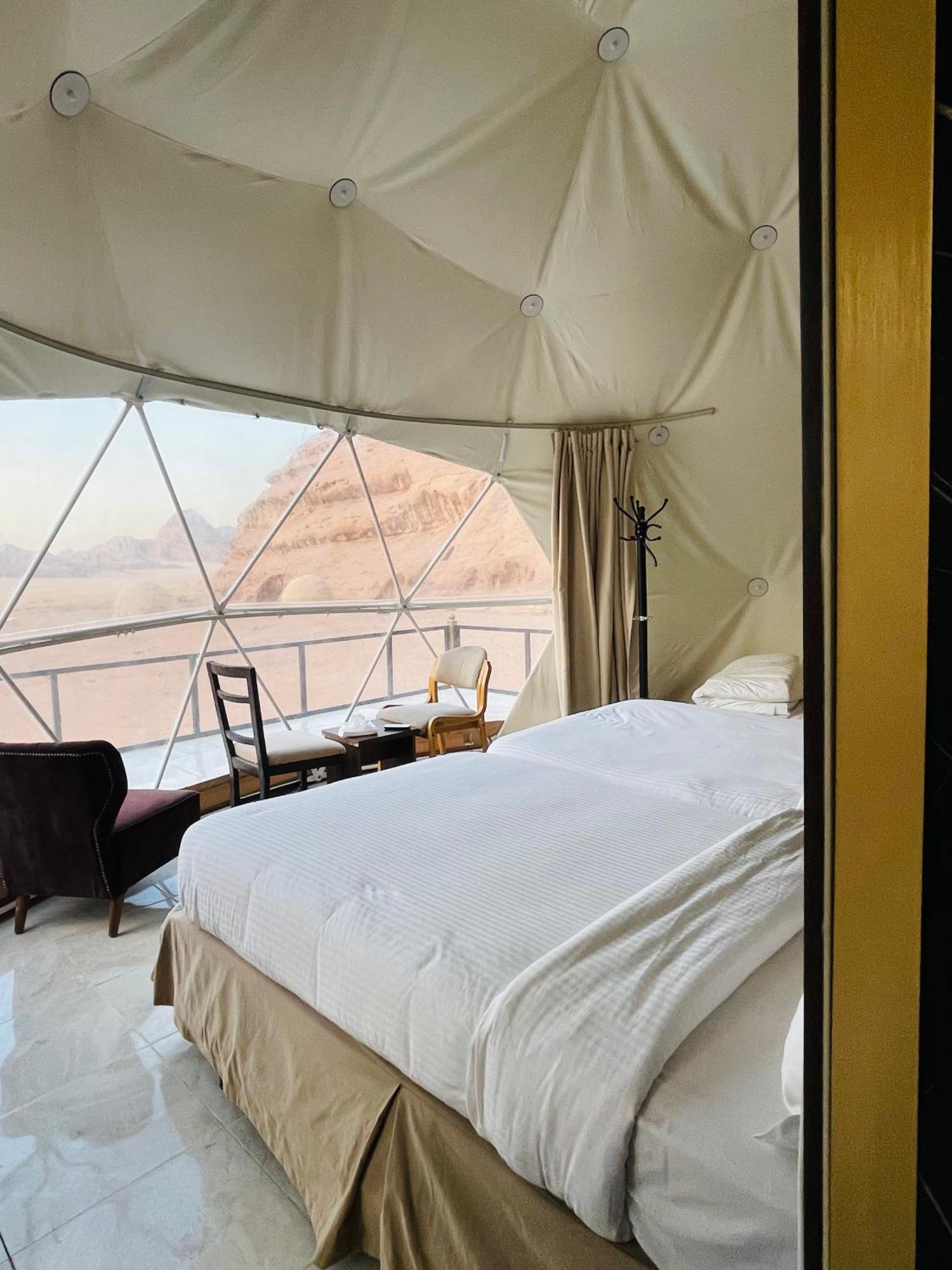 Rum Island Luxury Camp & Bubbles Hotel Wadi Rum Exteriör bild