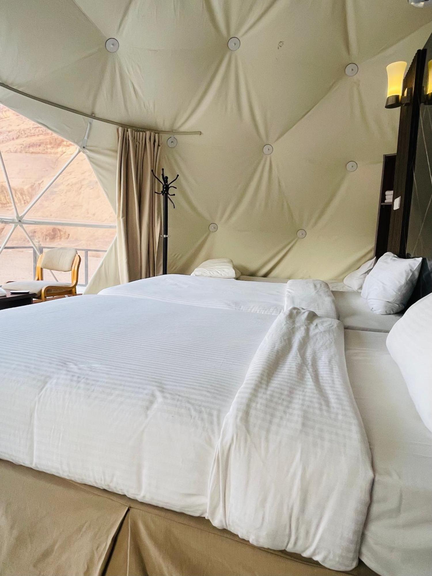 Rum Island Luxury Camp & Bubbles Hotel Wadi Rum Exteriör bild