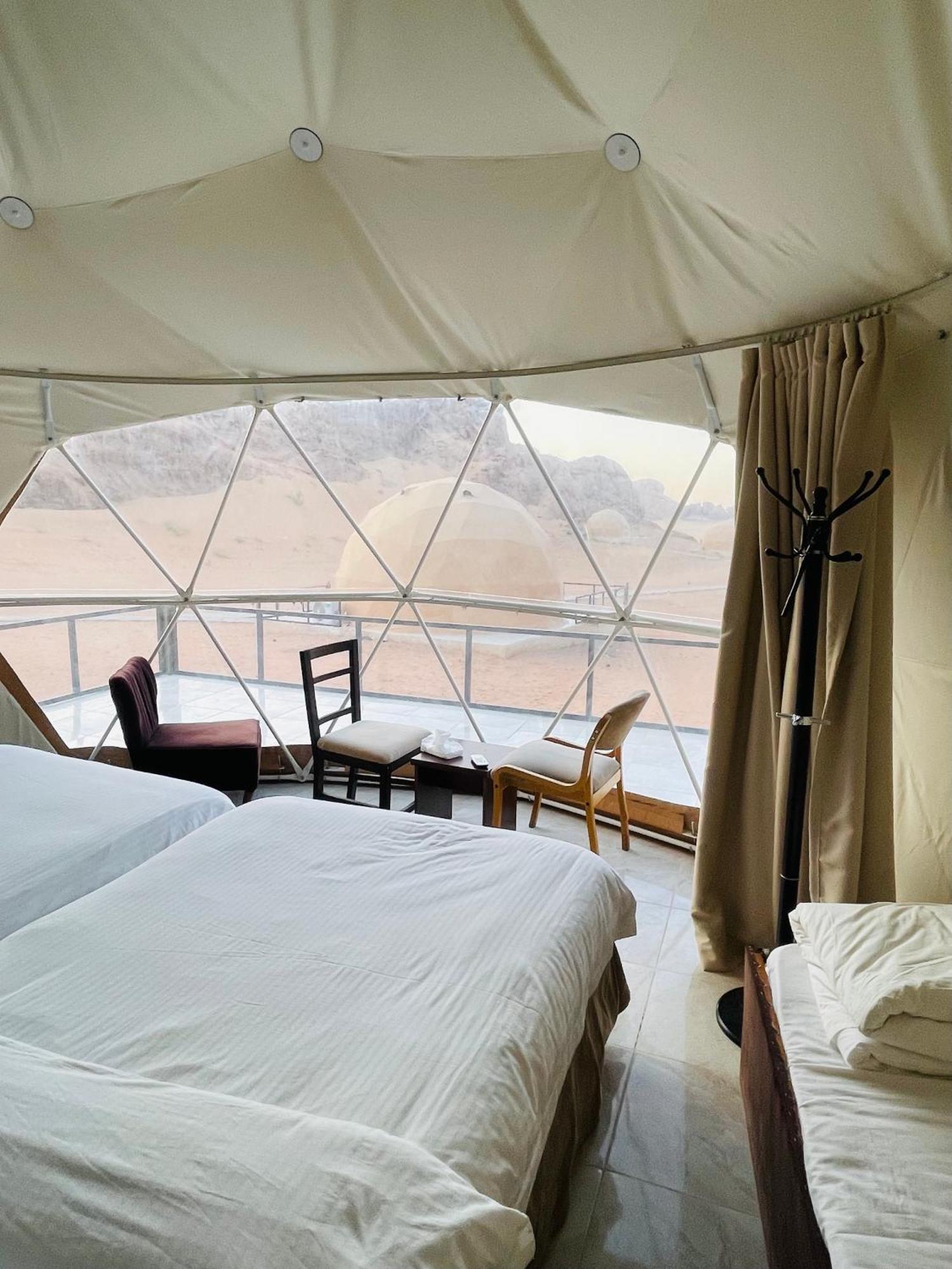 Rum Island Luxury Camp & Bubbles Hotel Wadi Rum Exteriör bild