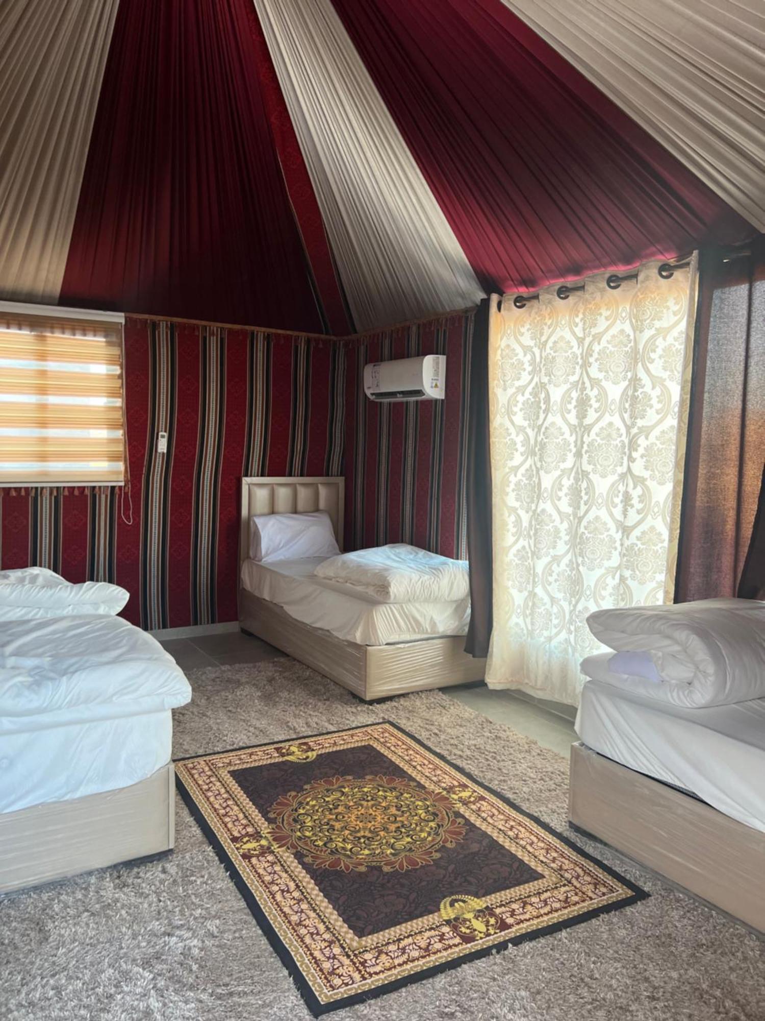 Rum Island Luxury Camp & Bubbles Hotel Wadi Rum Exteriör bild