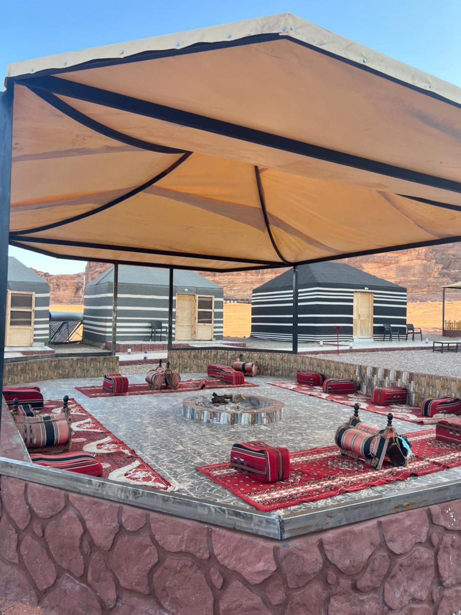 Rum Island Luxury Camp & Bubbles Hotel Wadi Rum Exteriör bild
