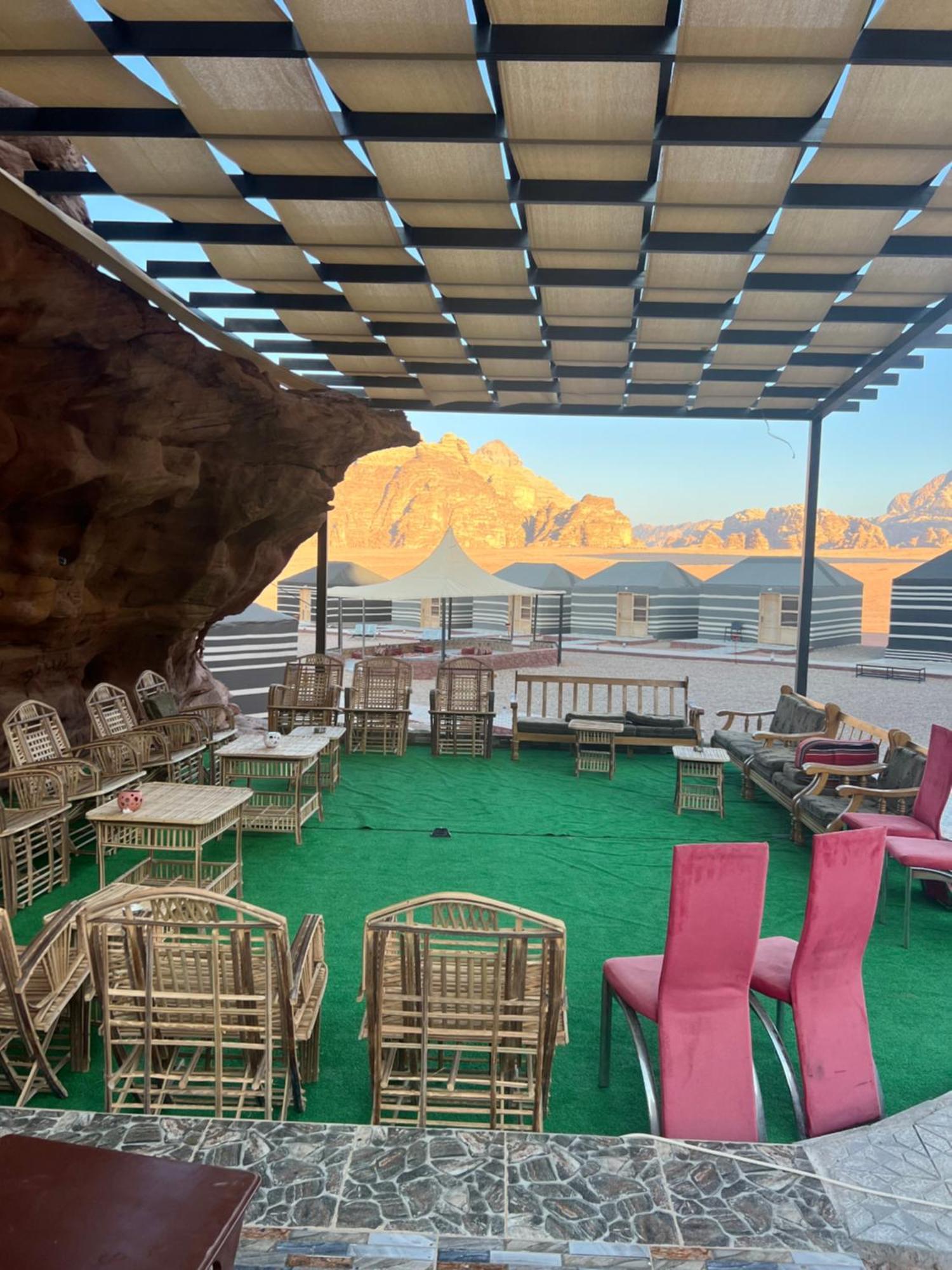 Rum Island Luxury Camp & Bubbles Hotel Wadi Rum Exteriör bild