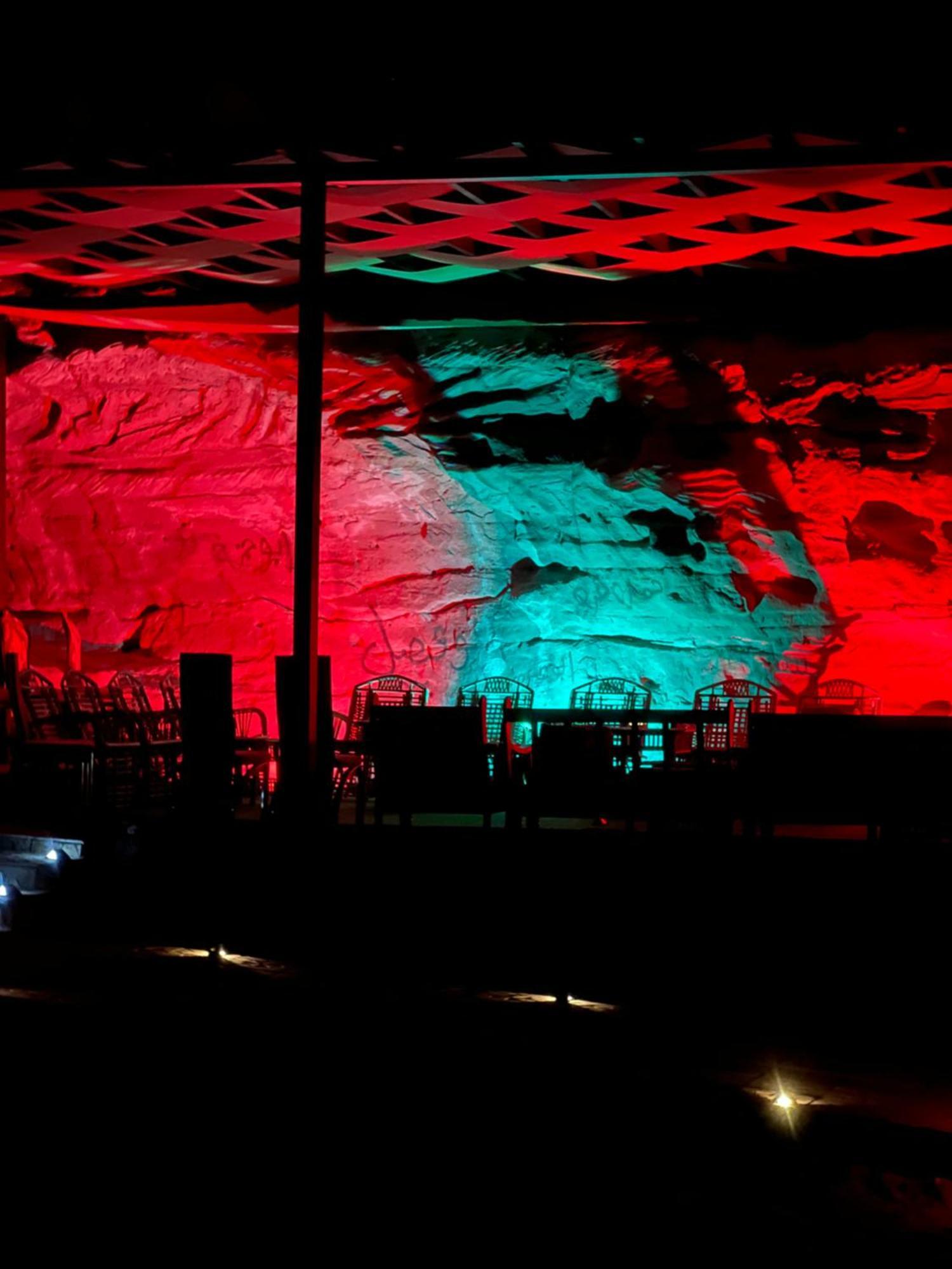 Rum Island Luxury Camp & Bubbles Hotel Wadi Rum Exteriör bild