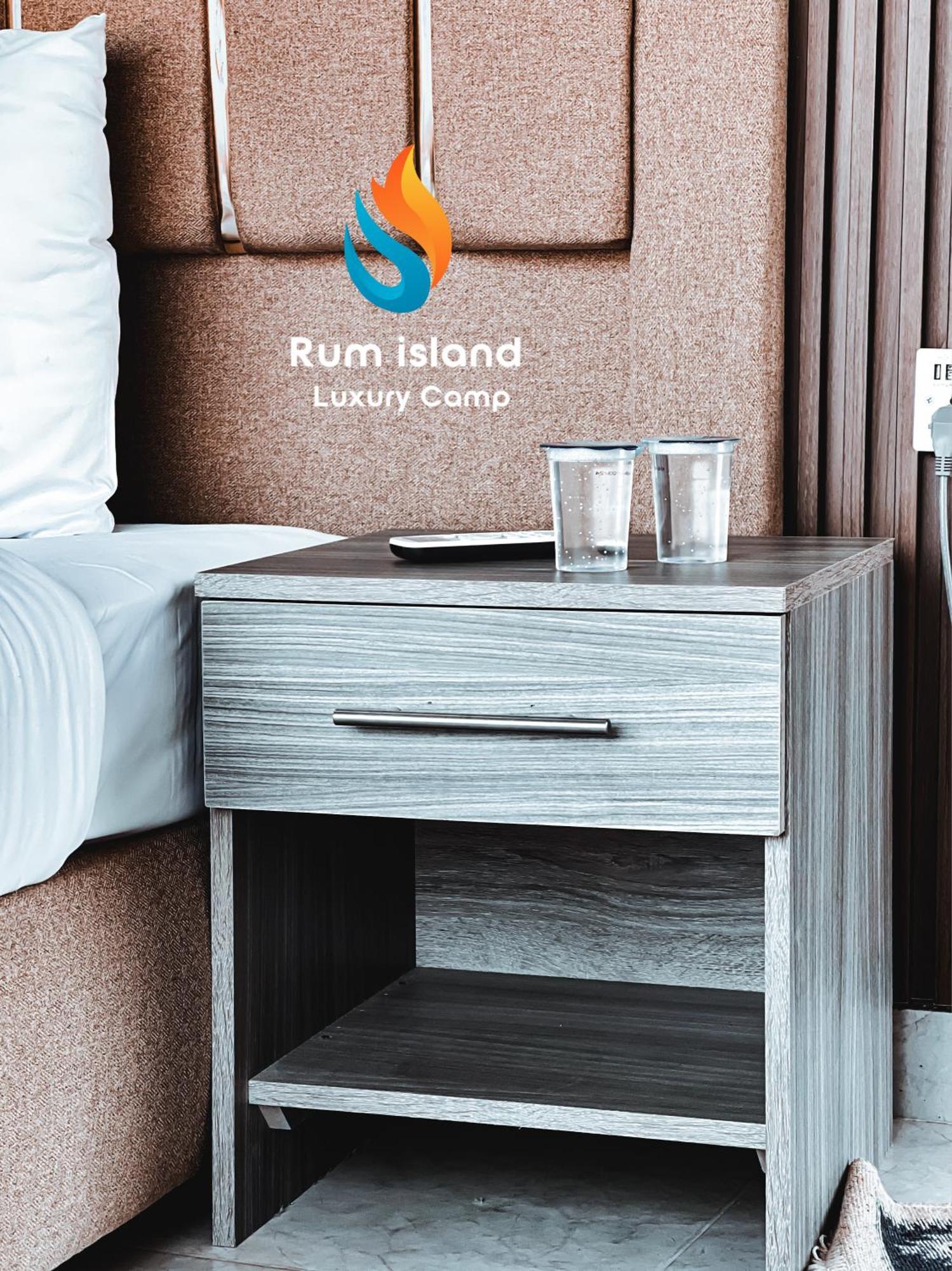 Rum Island Luxury Camp & Bubbles Hotel Wadi Rum Exteriör bild