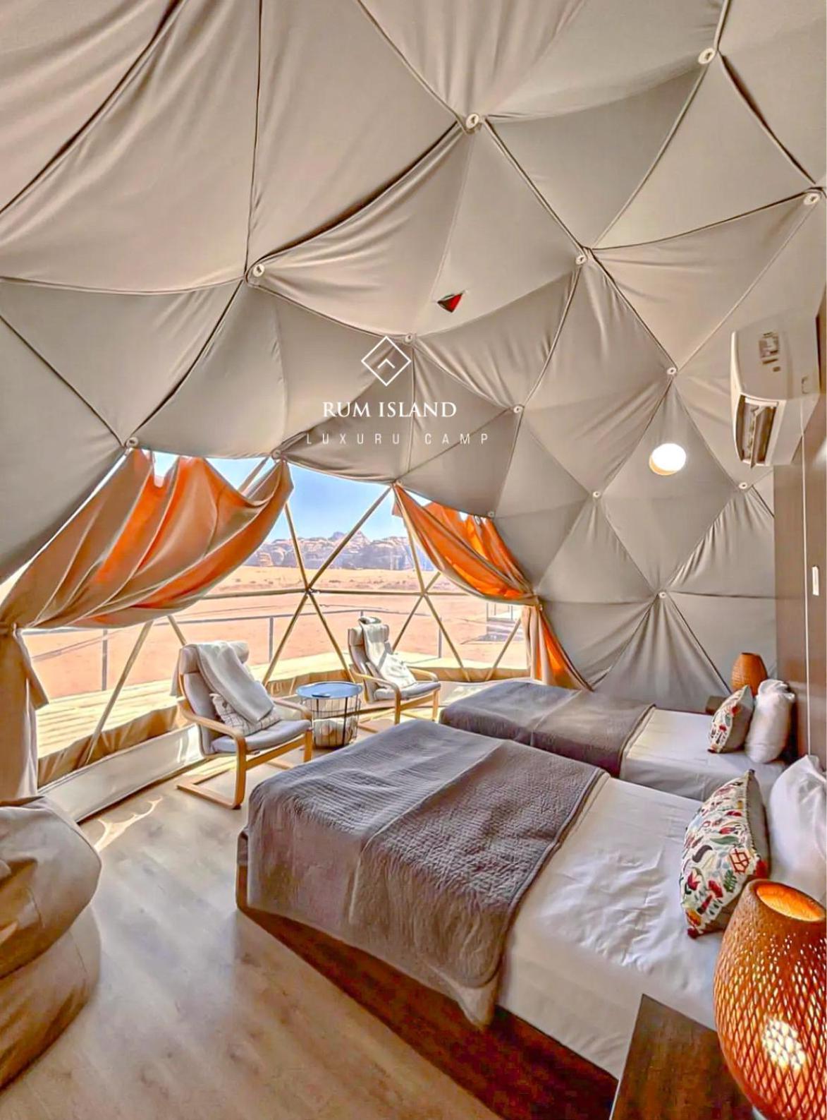 Rum Island Luxury Camp & Bubbles Hotel Wadi Rum Exteriör bild